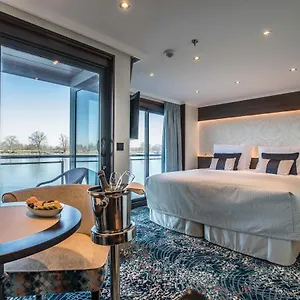 Viva Riverside 4 Hotel