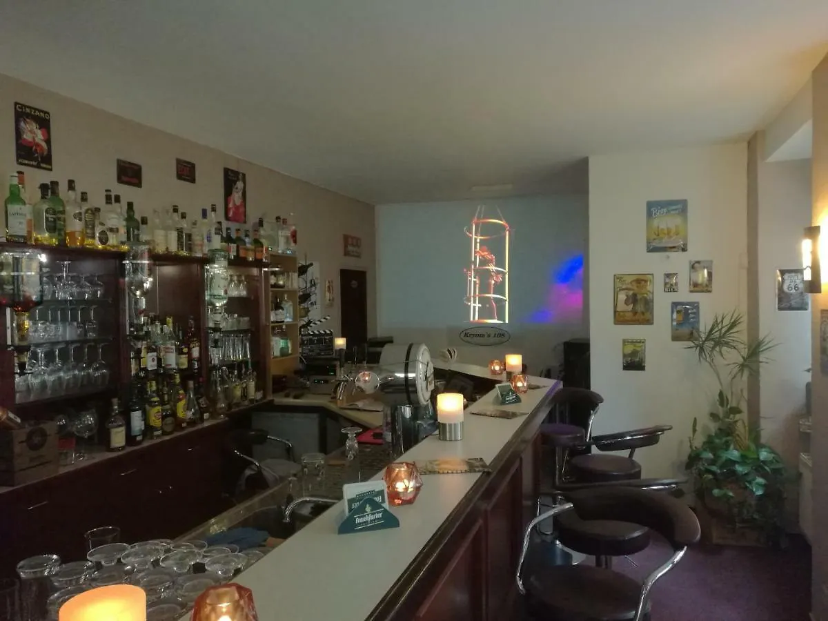 Hotel Kryom'S 108 Berlín 3*,
